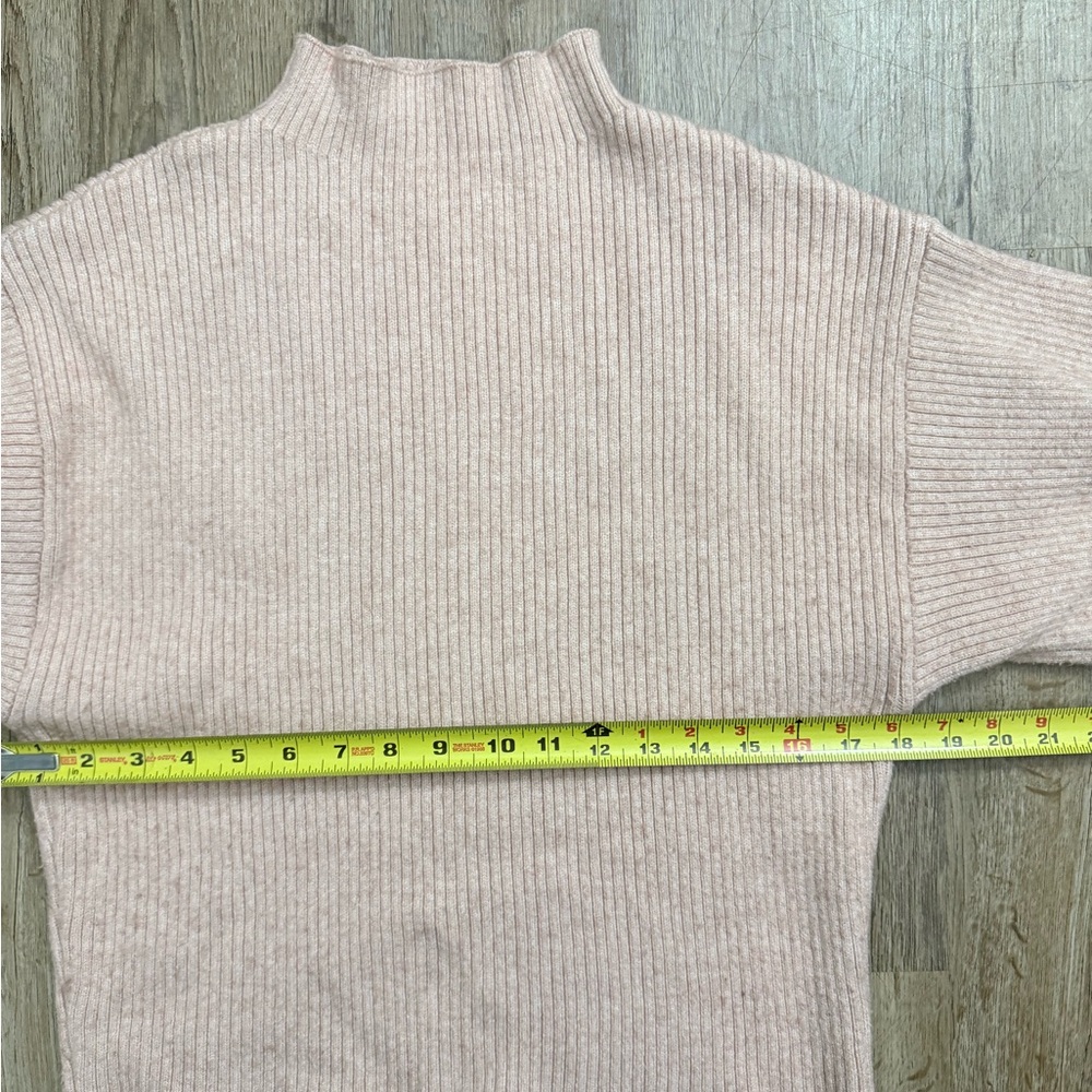 Line & Dot • Ribbed Alder Sweater - Picture 6 of 16